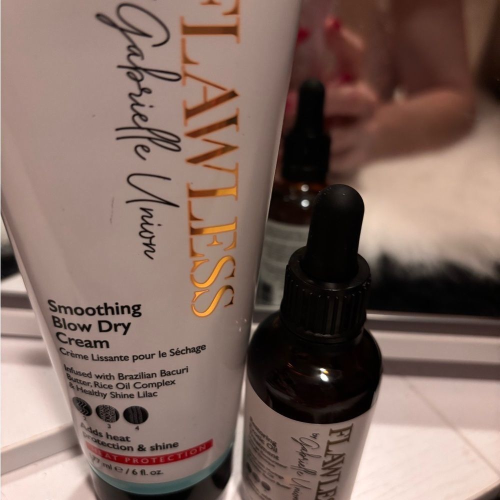 Flawless by Gabrielle Union Smoothing Blow Dry Cream - White